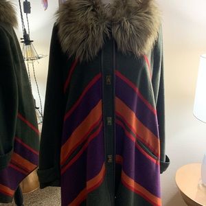 Sold! Cartonnier Anthropologie Large Wool Chevron